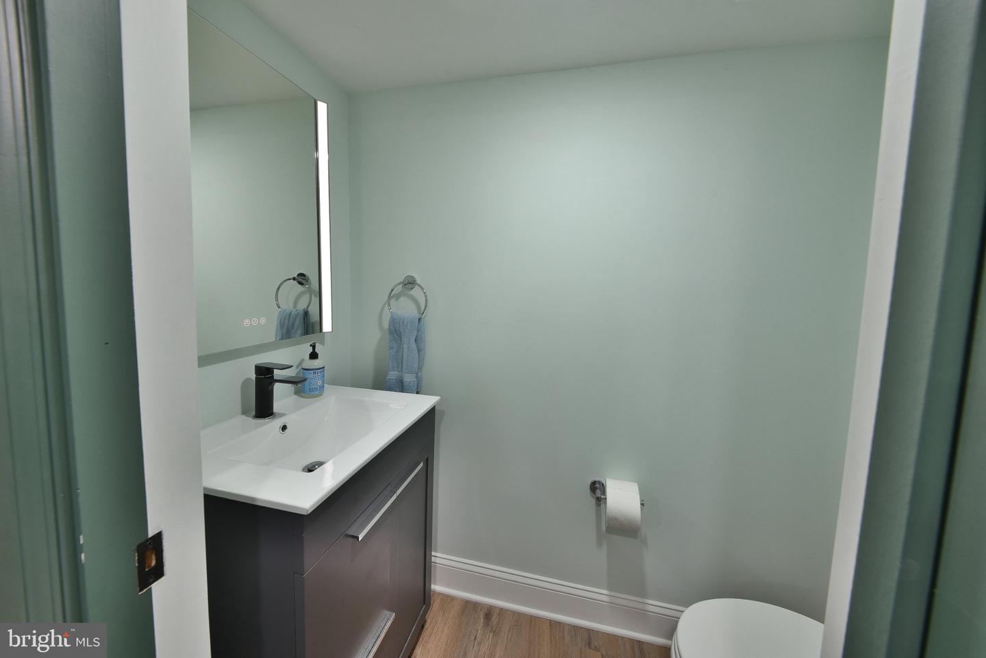 315 Titan St Property Photo 26