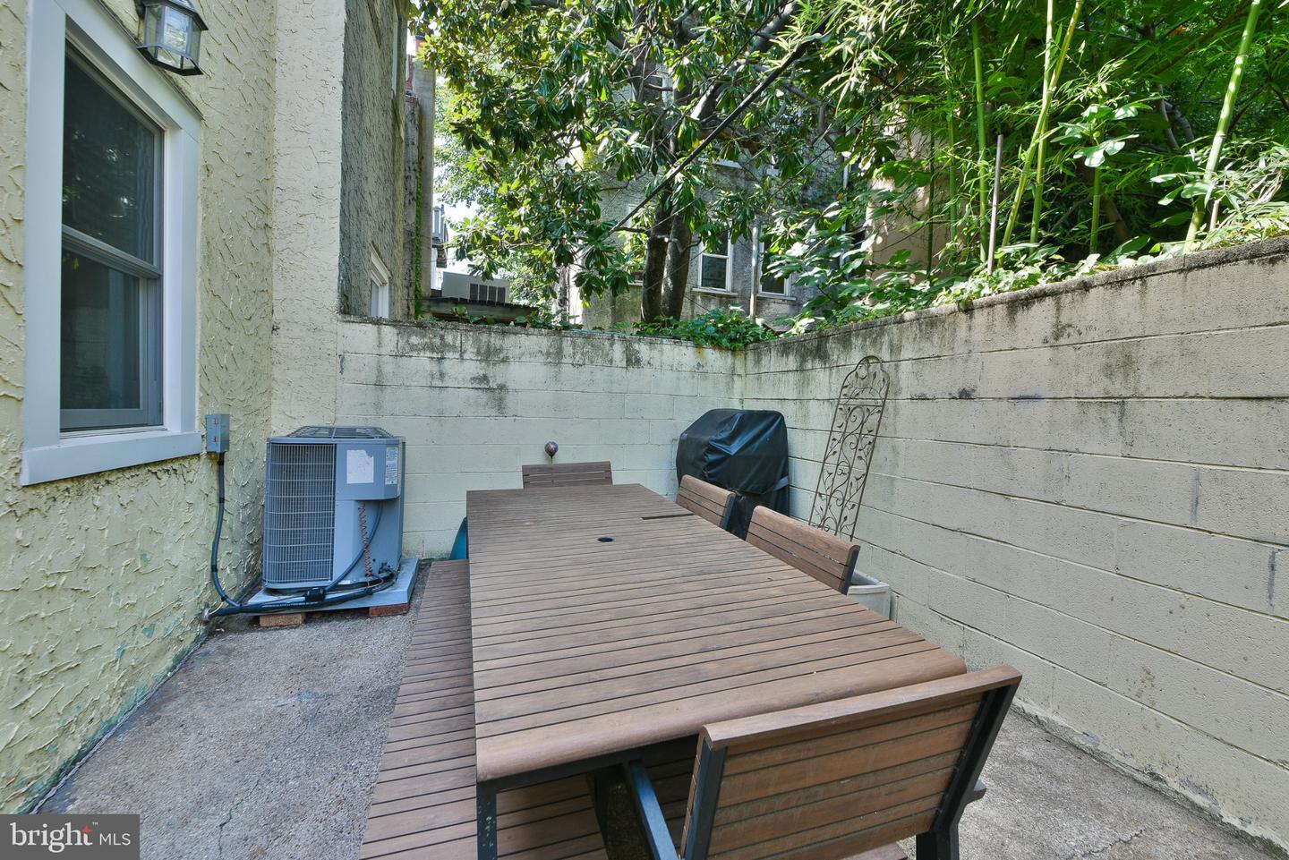 315 Titan St Property Photo 29