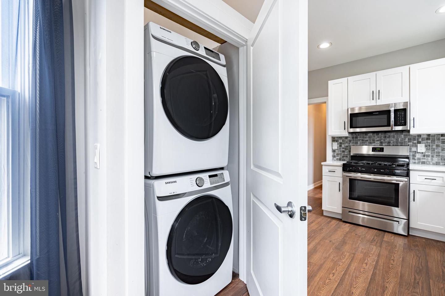 168 Green Ln #unit 2 Property Photo 9