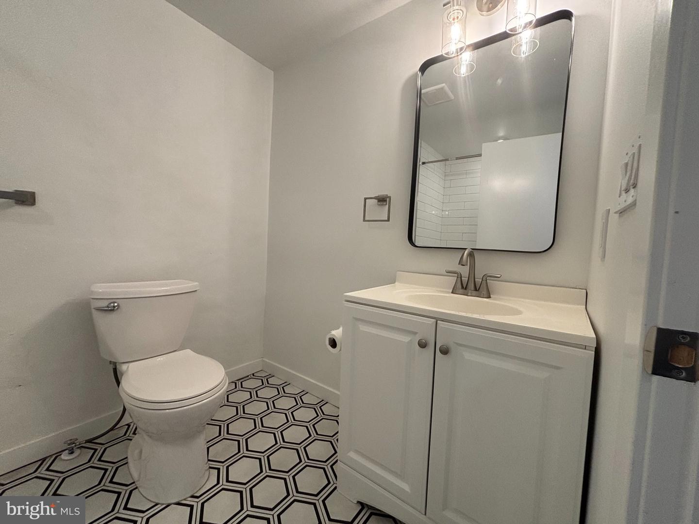 240 E Girard Ave #8 Property Photo 6