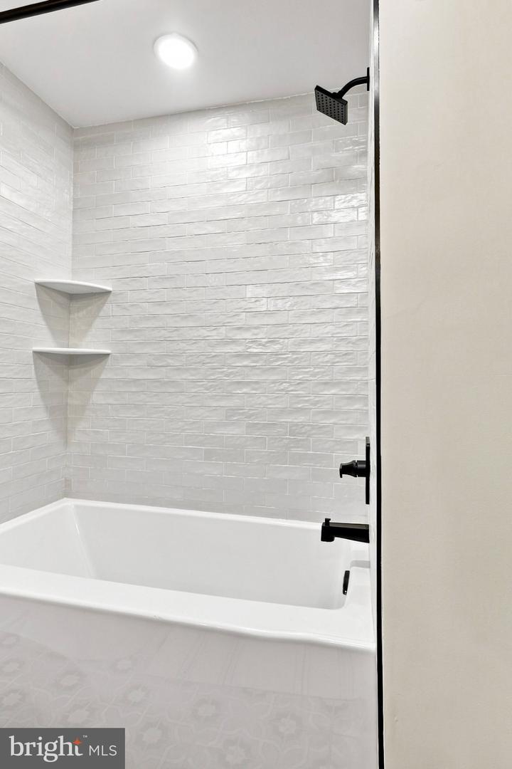 2943 Cecil B Moore Ave Property Photo 25