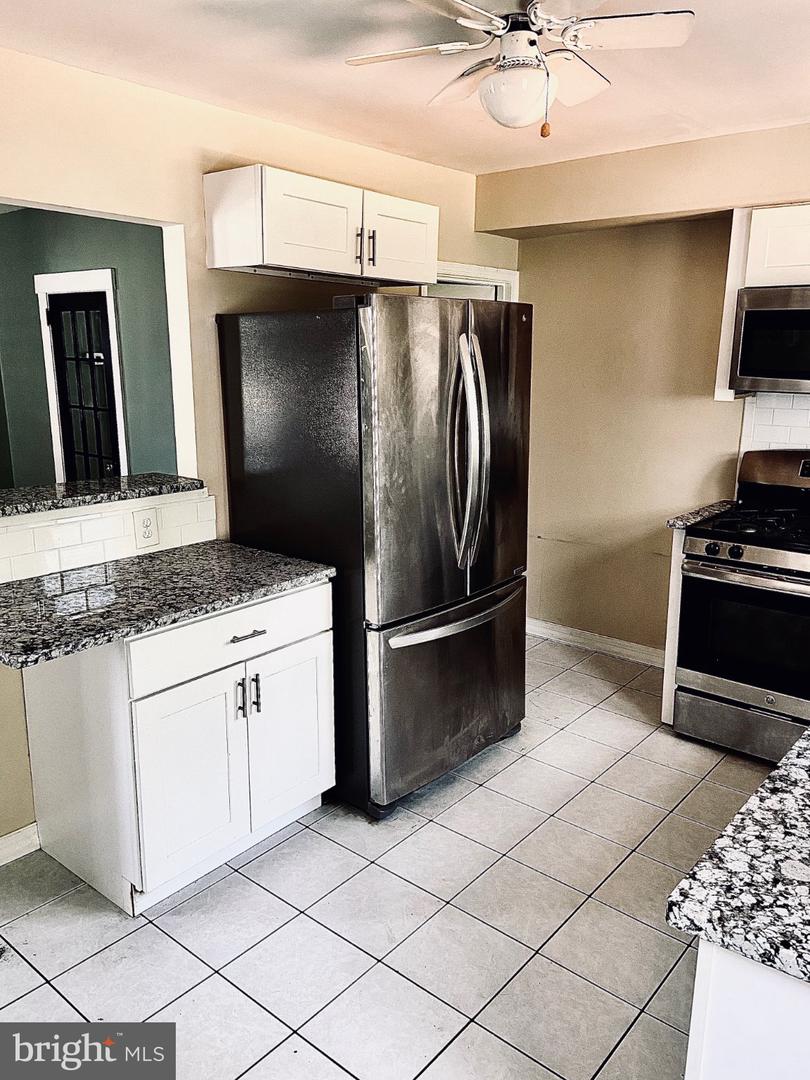 4617 Silverwood St Property Photo 10