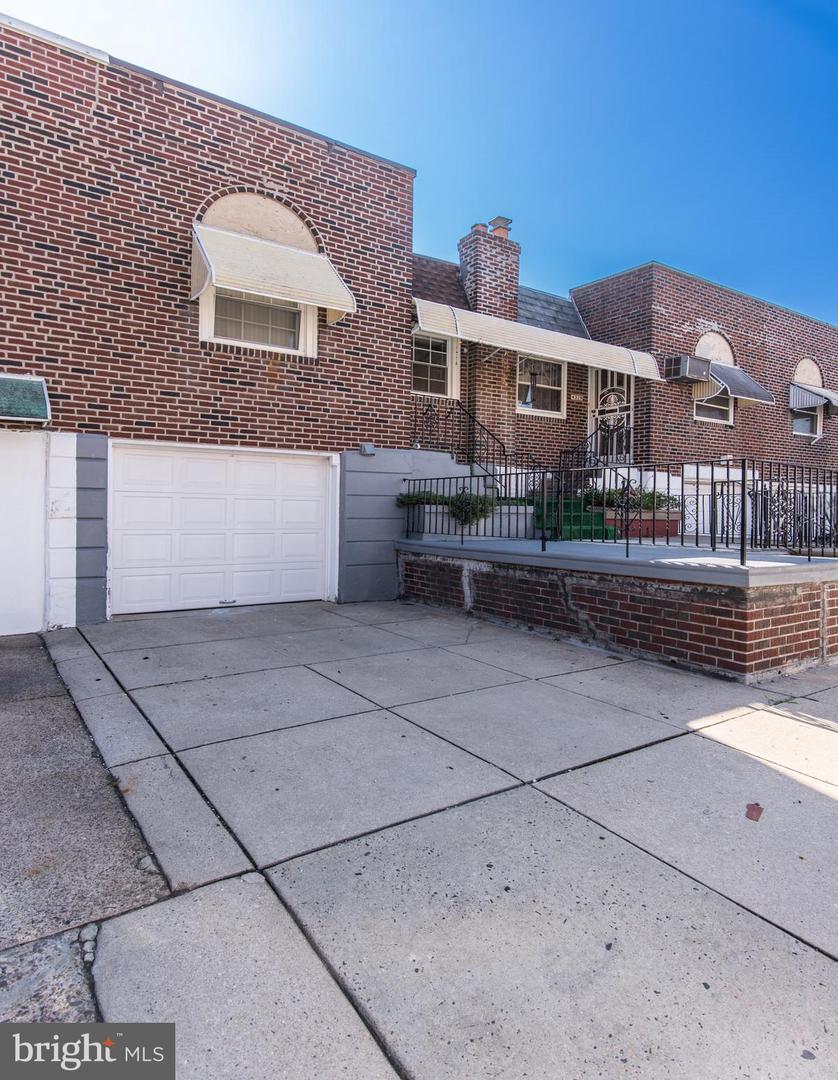 4331 Palmetto St Property Photo 1