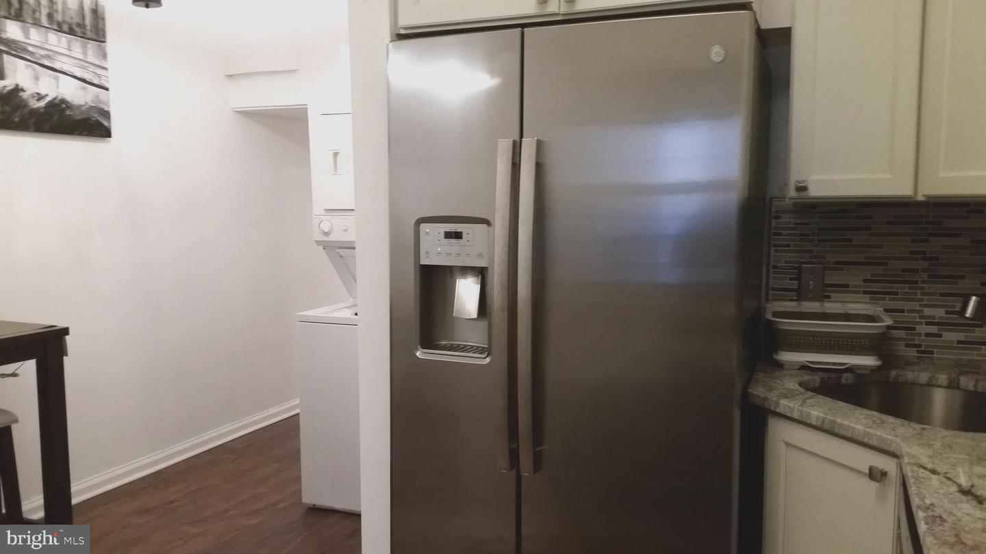 2034 Delancey Pl #2r Property Photo 10