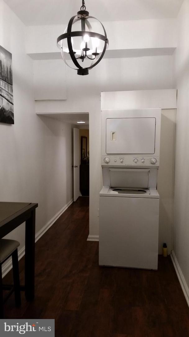 2034 Delancey Pl #2r Property Photo 15