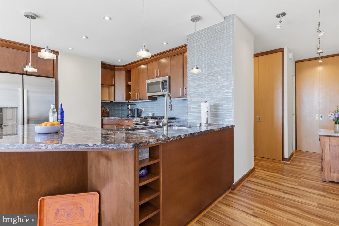 200 Locust St #5g&h Property Photo 4