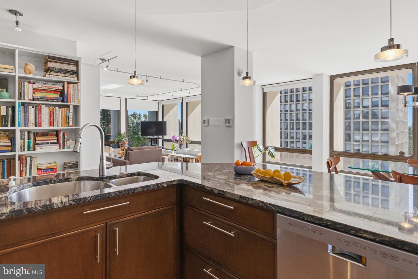 200 Locust St #5g&h Property Photo 7