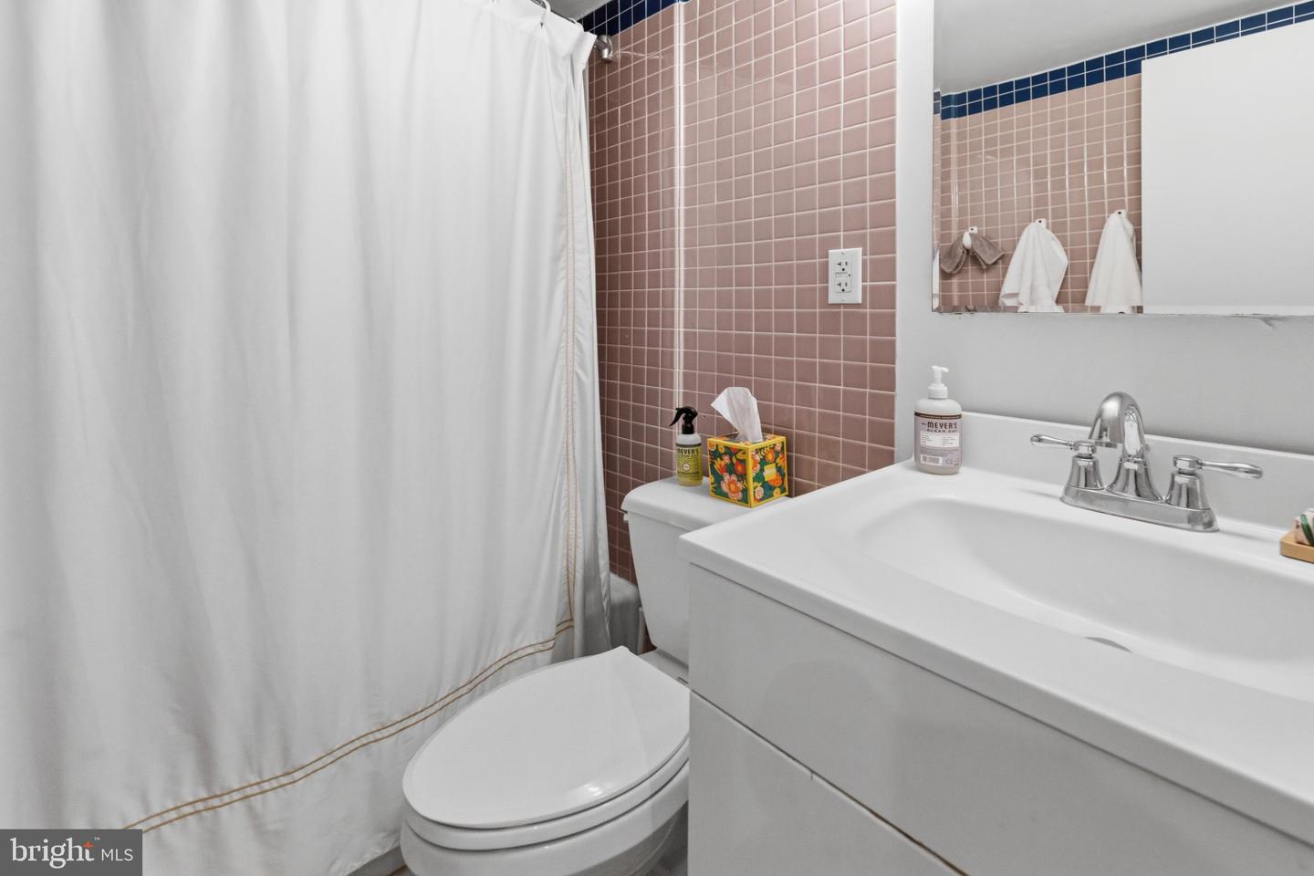 200 Locust St #5g&h Property Photo 27