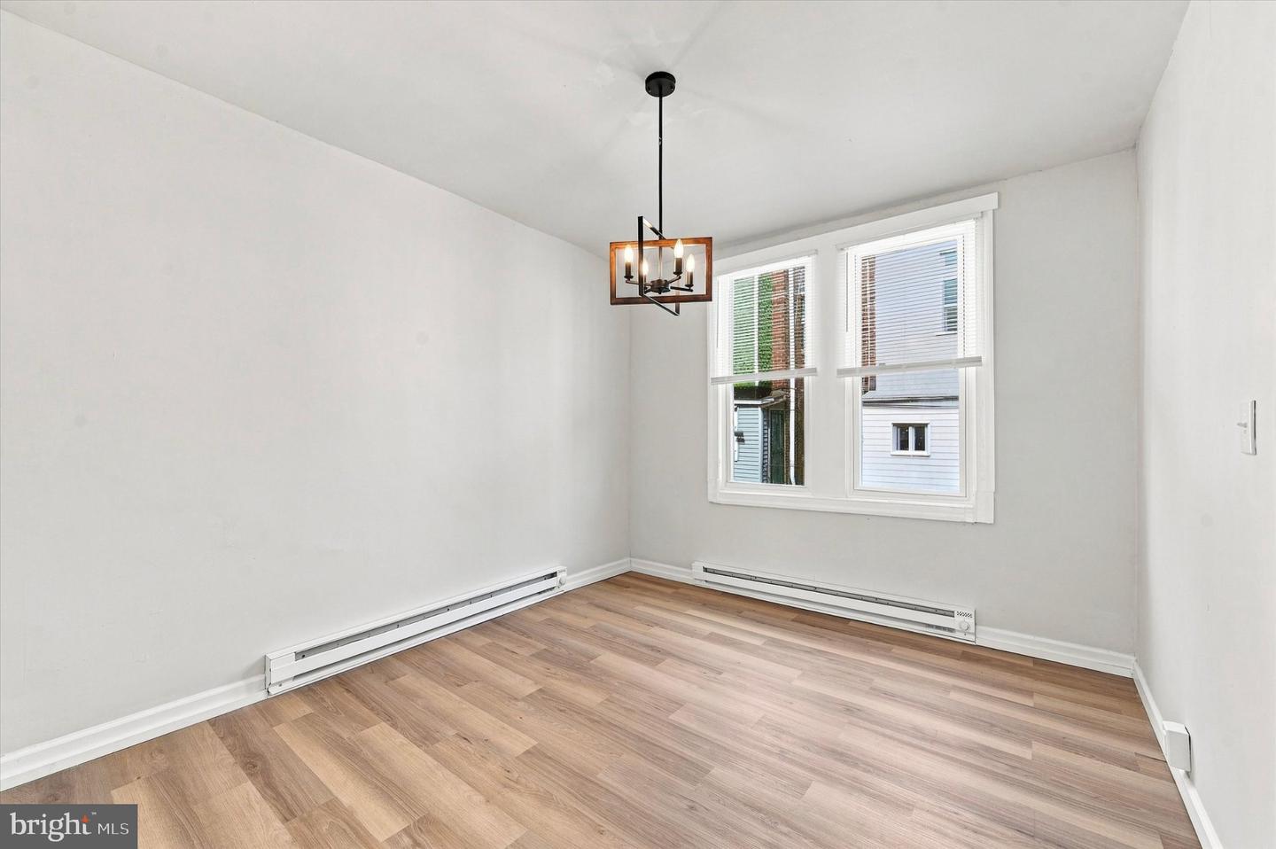 6511 Linmore Ave Property Photo 6