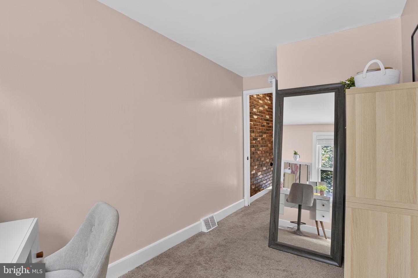 367 Conarroe St Property Photo 17