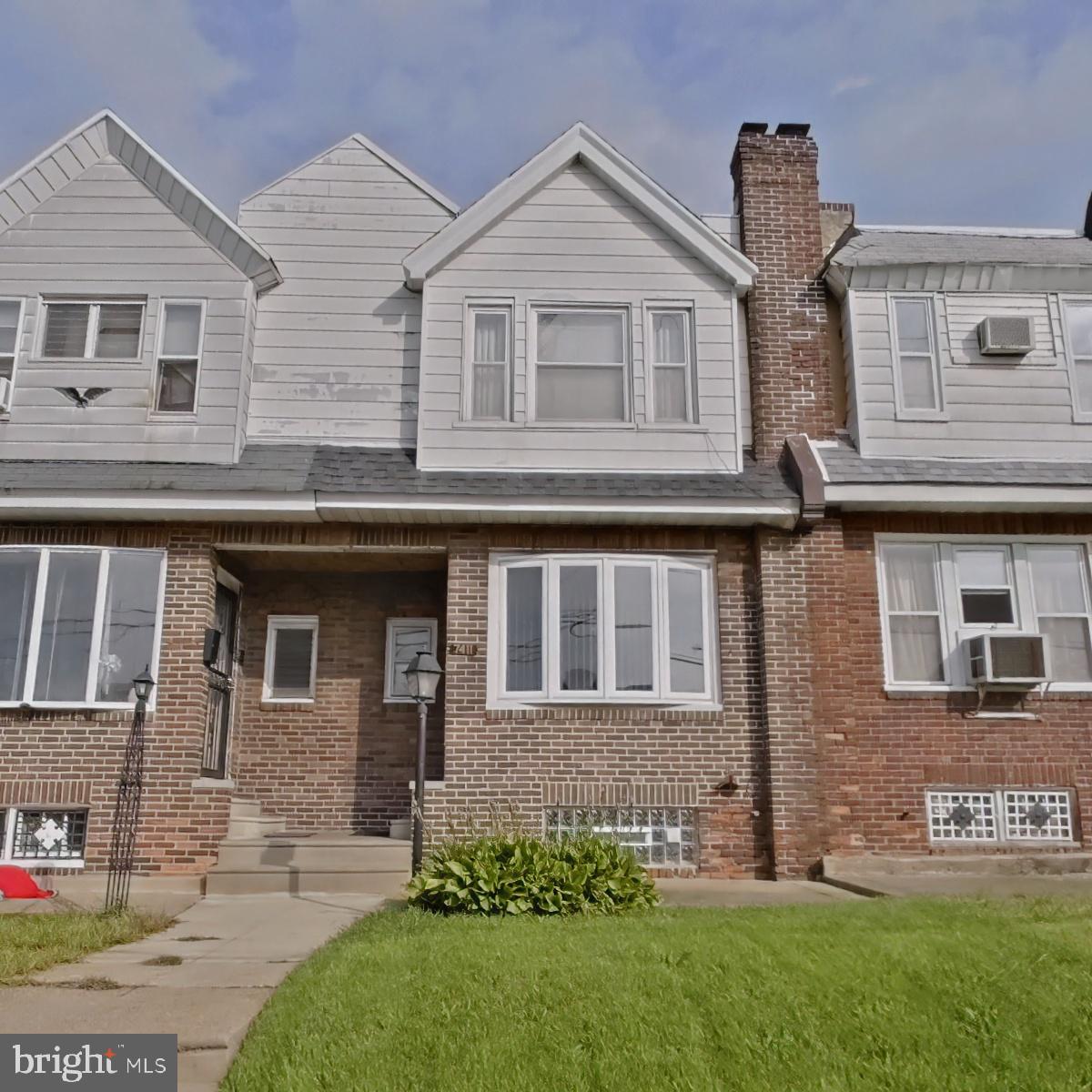 7411 Elmwood Ave Property Photo 2