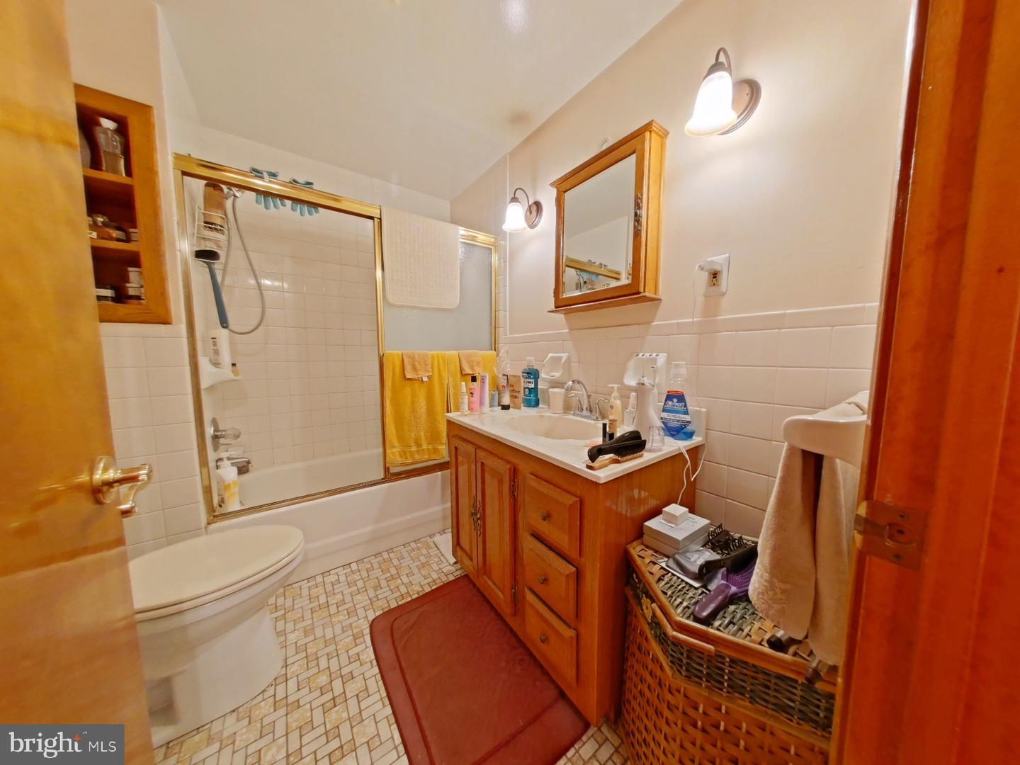 7411 Elmwood Ave Property Photo 23