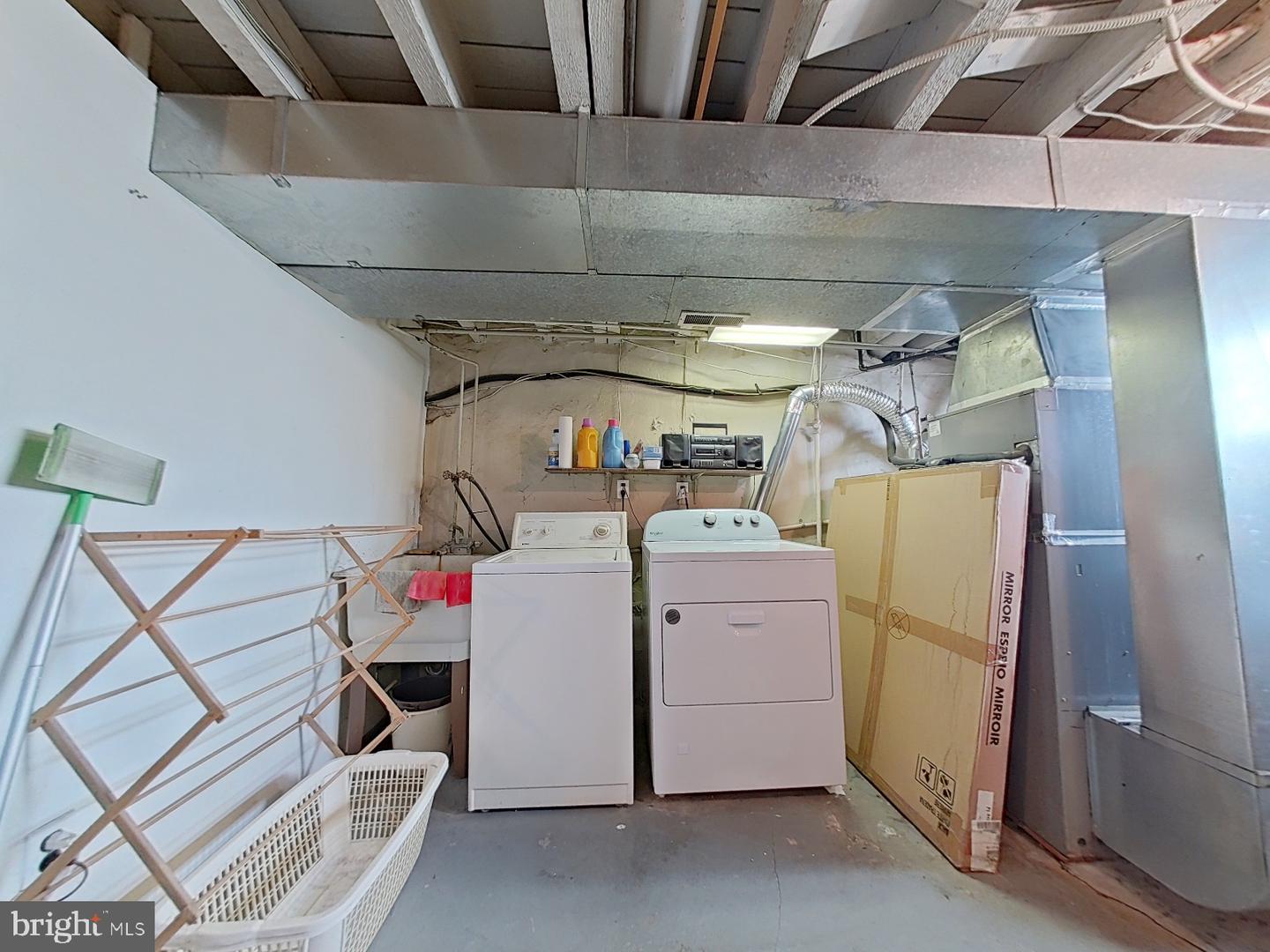 7411 Elmwood Ave Property Photo 28