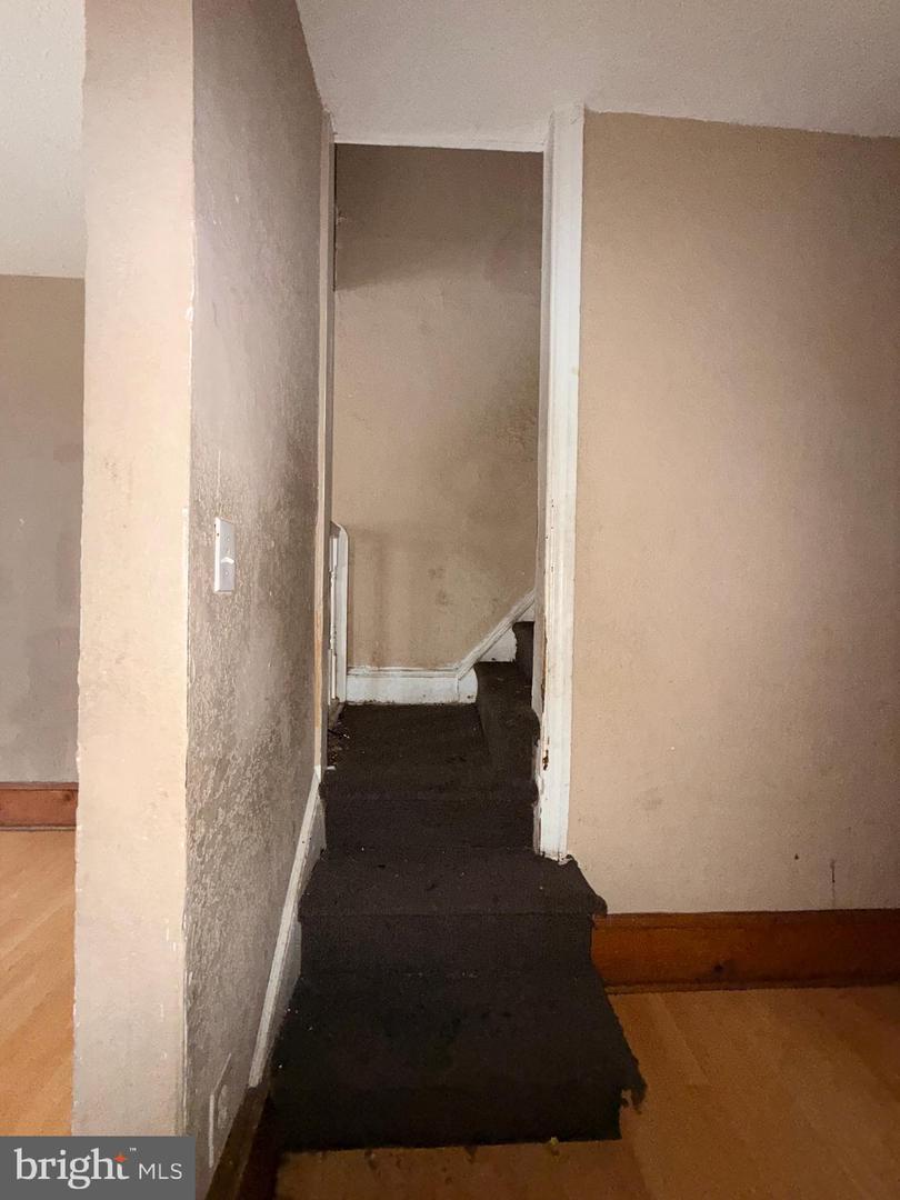 708 W Annsbury St Property Photo 28