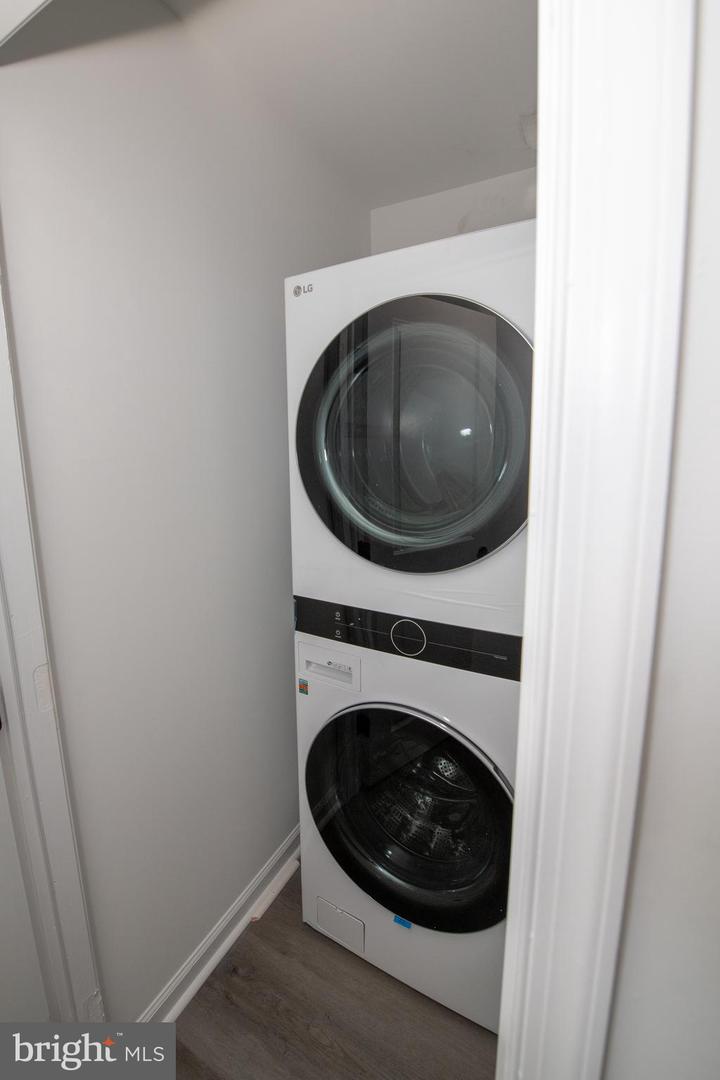 4205 W Girard Ave Property Photo 10