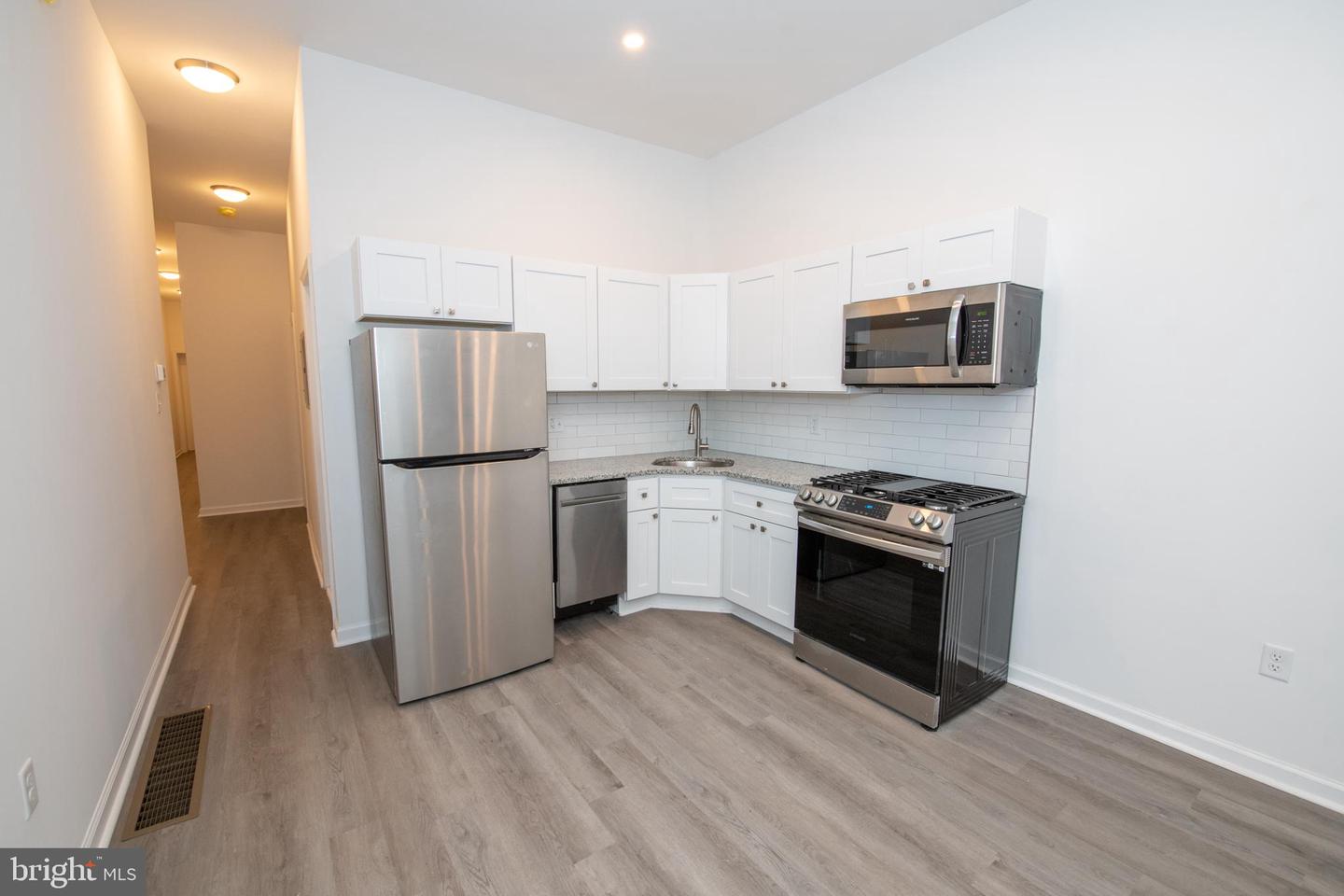 4205 W Girard Ave Property Photo 15