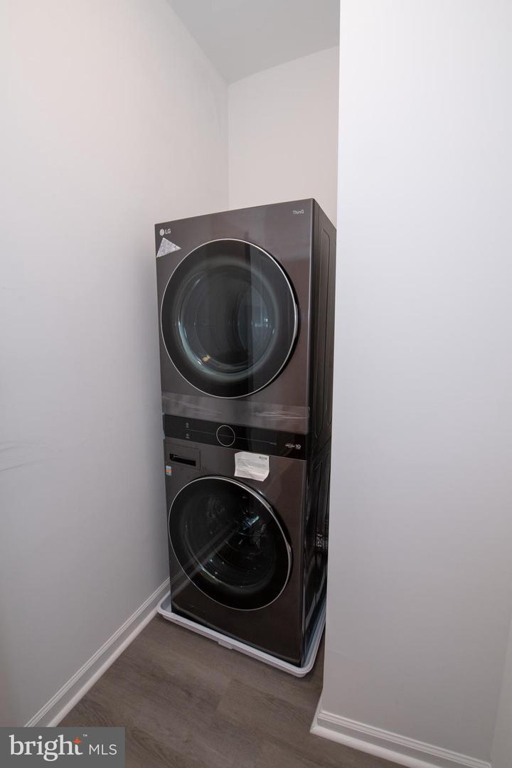 4205 W Girard Ave Property Photo 24