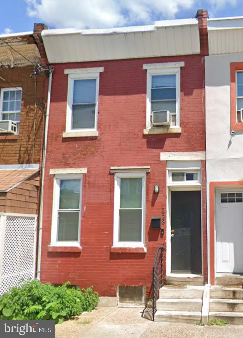 1823 E Orleans St Property Photo 1
