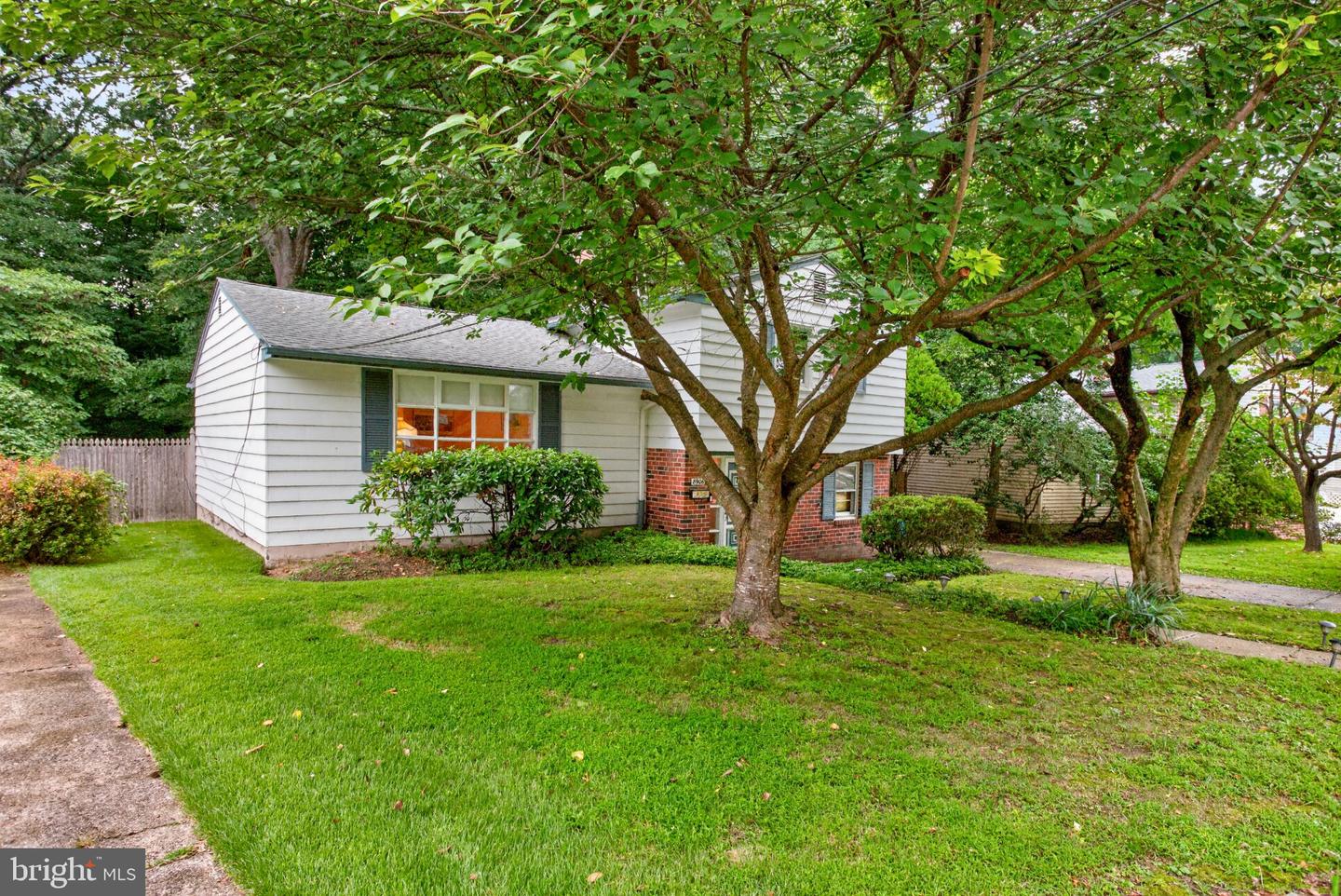 8906 Alicia St Property Photo 4
