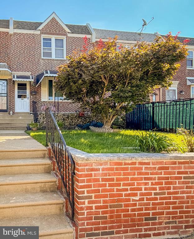 3527 Lansing St Property Photo 3