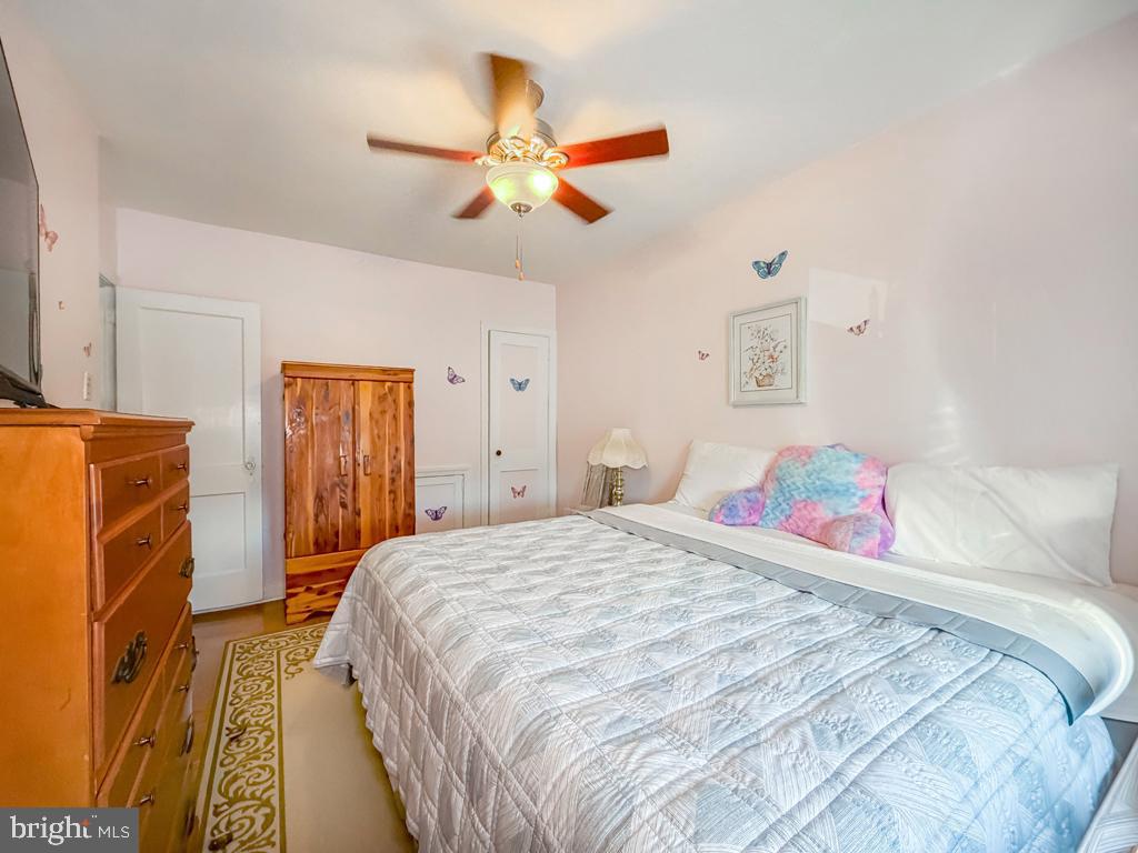 3527 Lansing St Property Photo 21