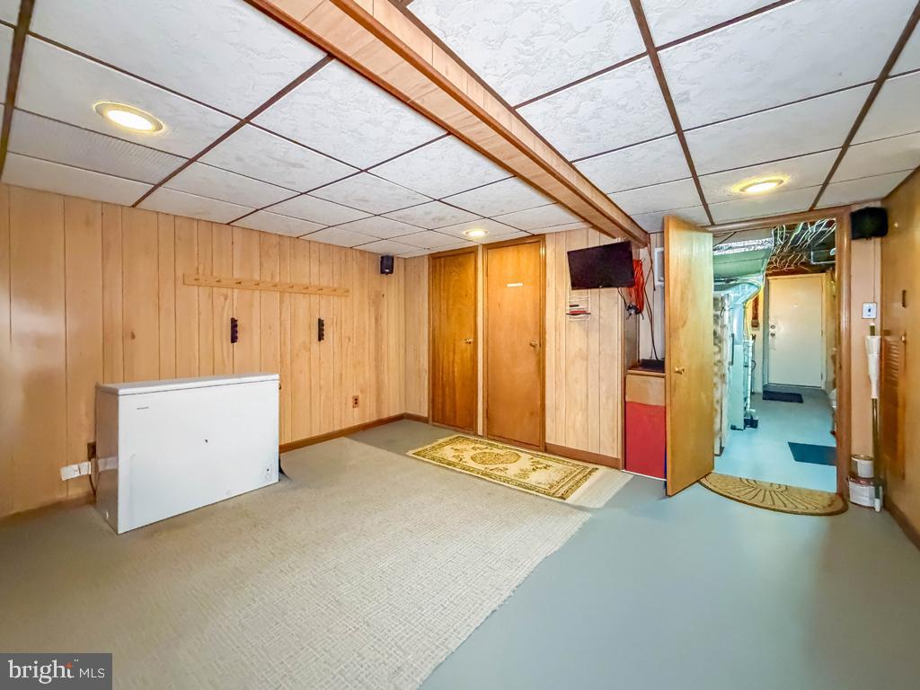 3527 Lansing St Property Photo 24