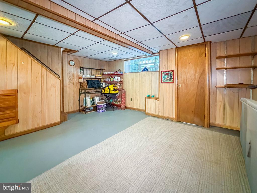 3527 Lansing St Property Photo 25