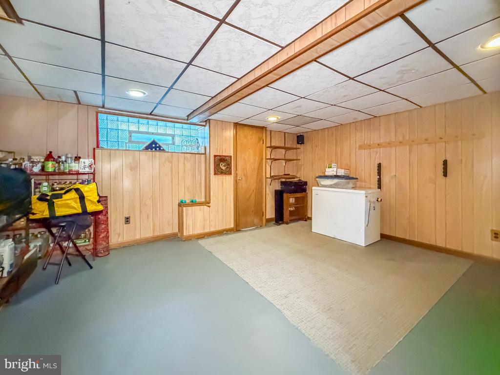3527 Lansing St Property Photo 26