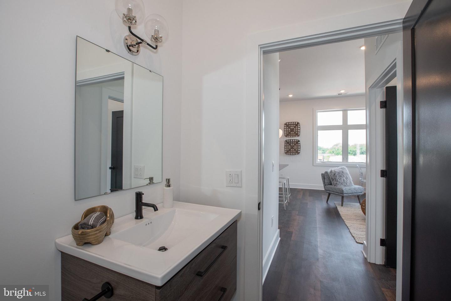 2940 W Thompson St #unit 308 Property Photo 29