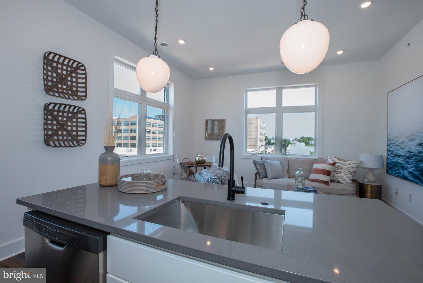 2940 W Thompson St #unit 308 Property Photo 43