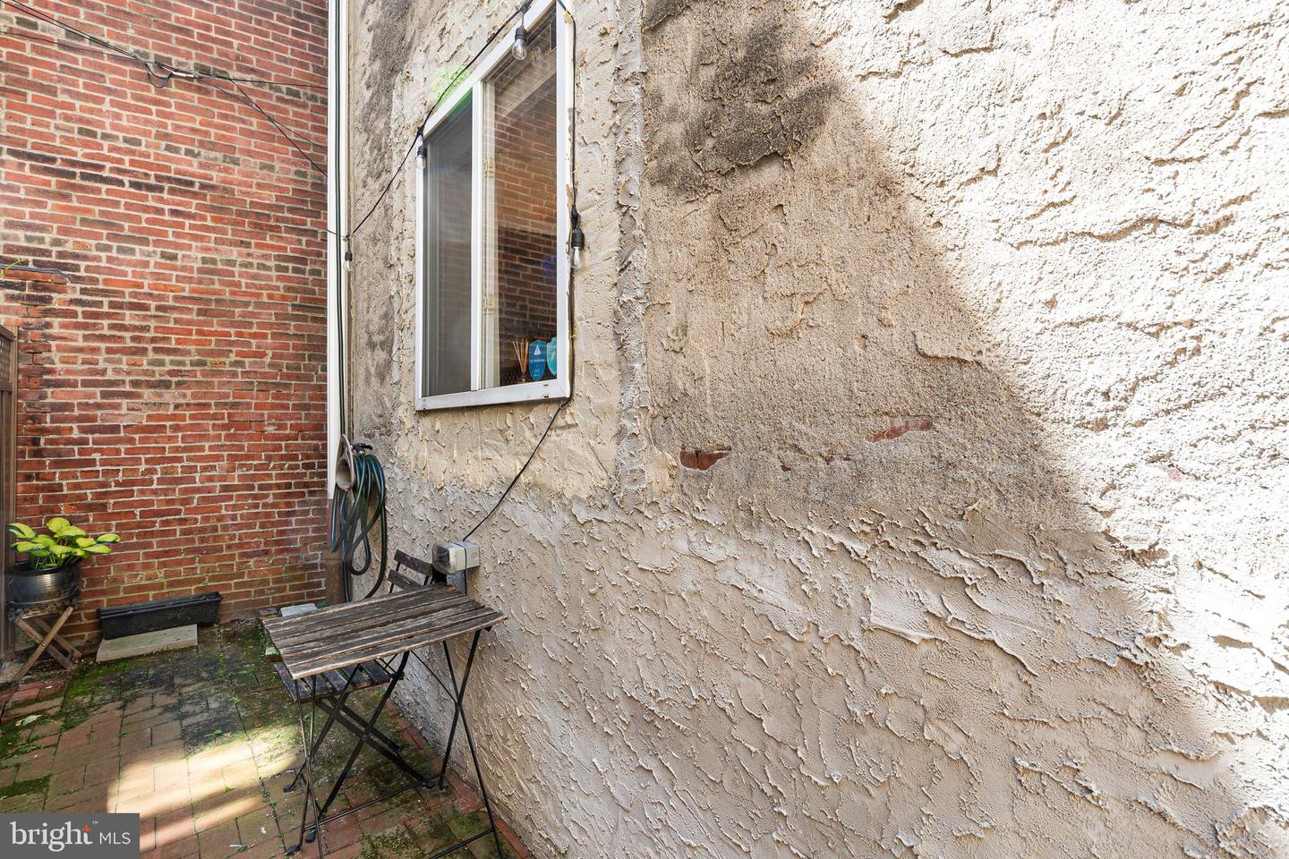 340 Monroe St Property Photo 7