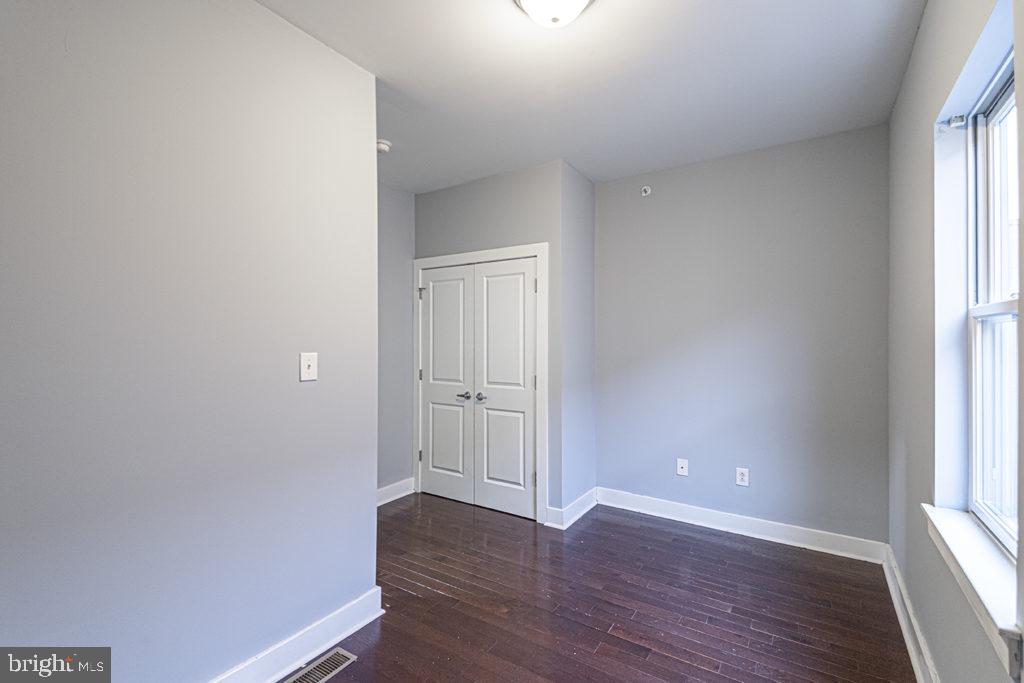 2012 W Girard Ave #unit 13b Property Photo 6