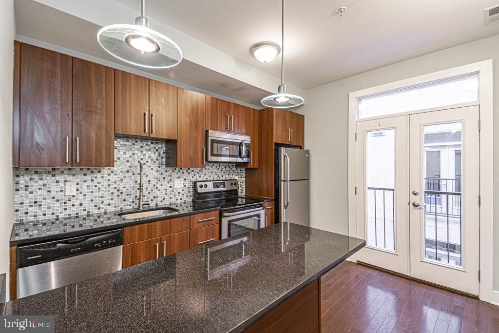 2012 W Girard Ave #unit 13b Property Photo 12
