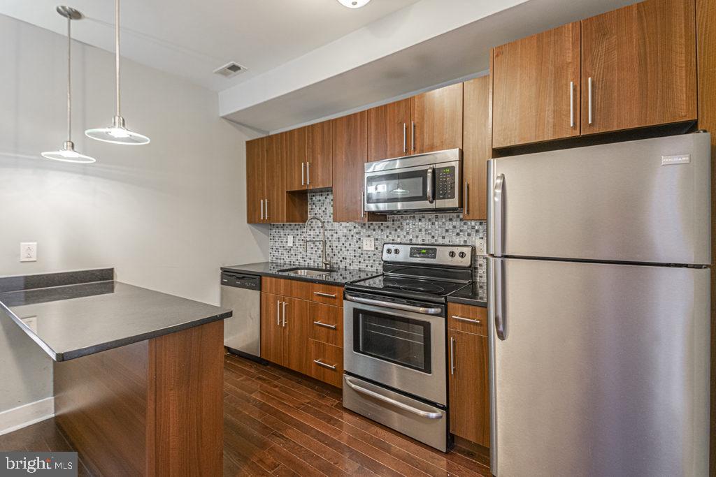 2012 W Girard Ave #unit 13b Property Photo 13