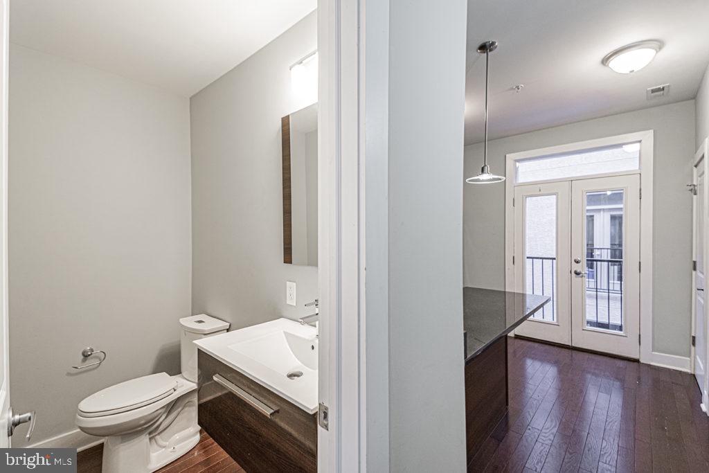2012 W Girard Ave #unit 13b Property Photo 17