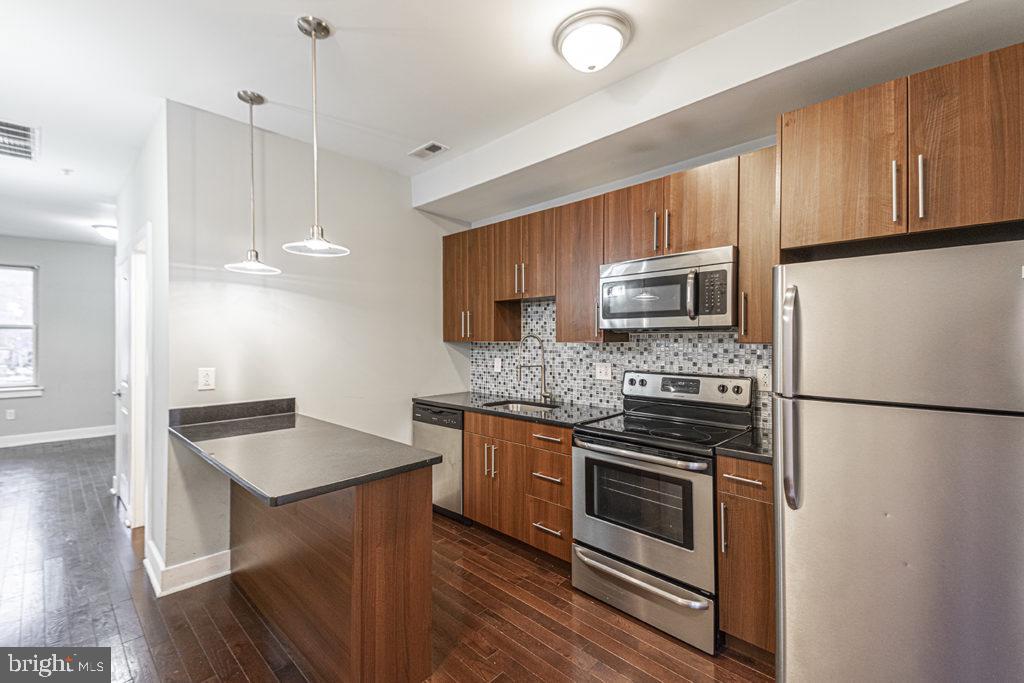 2012 W Girard Ave #unit 13b Property Photo 18