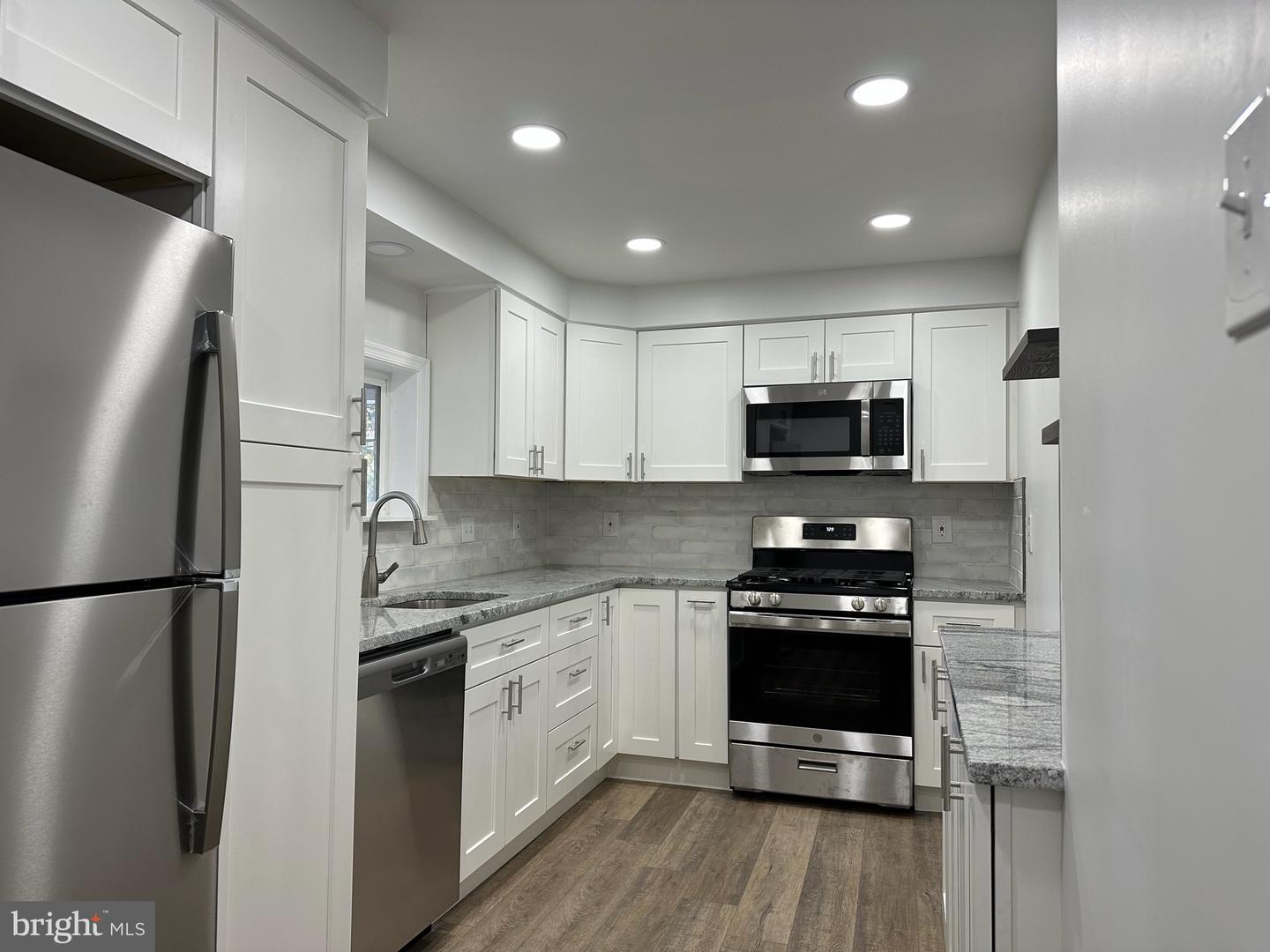 140 Kalos St Property Photo 4