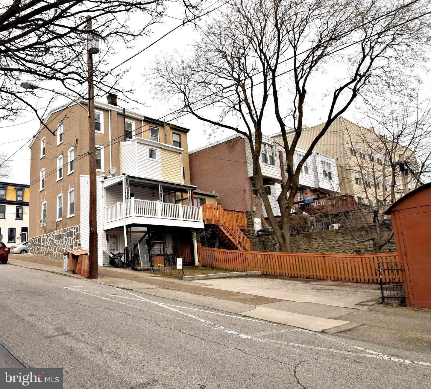 140 Kalos St Property Photo 21