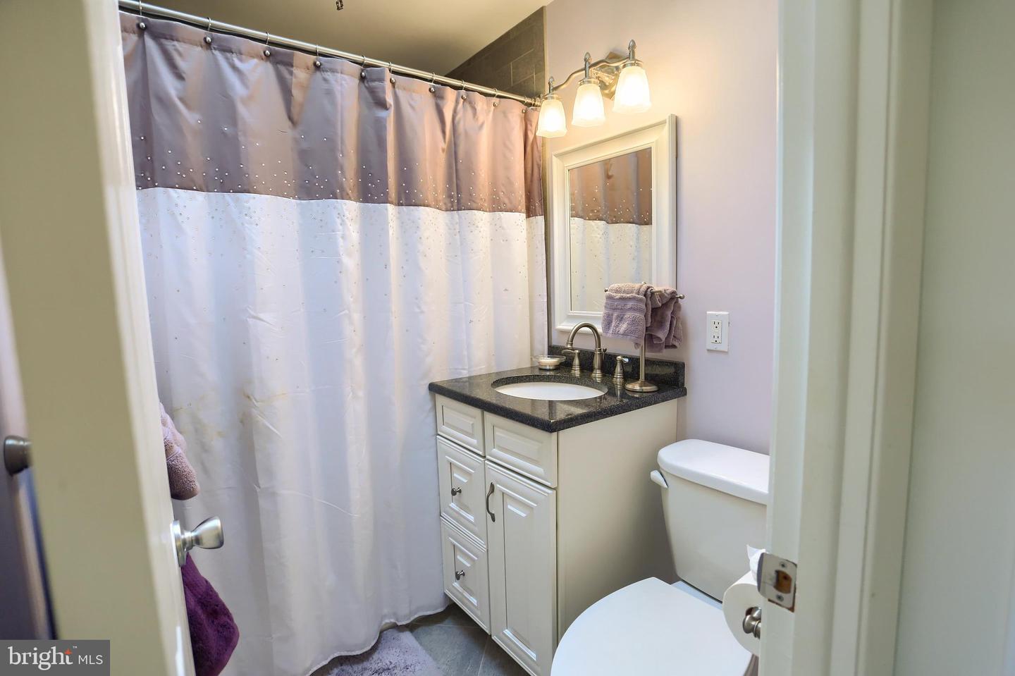 7321 Valley Ave Property Photo 9