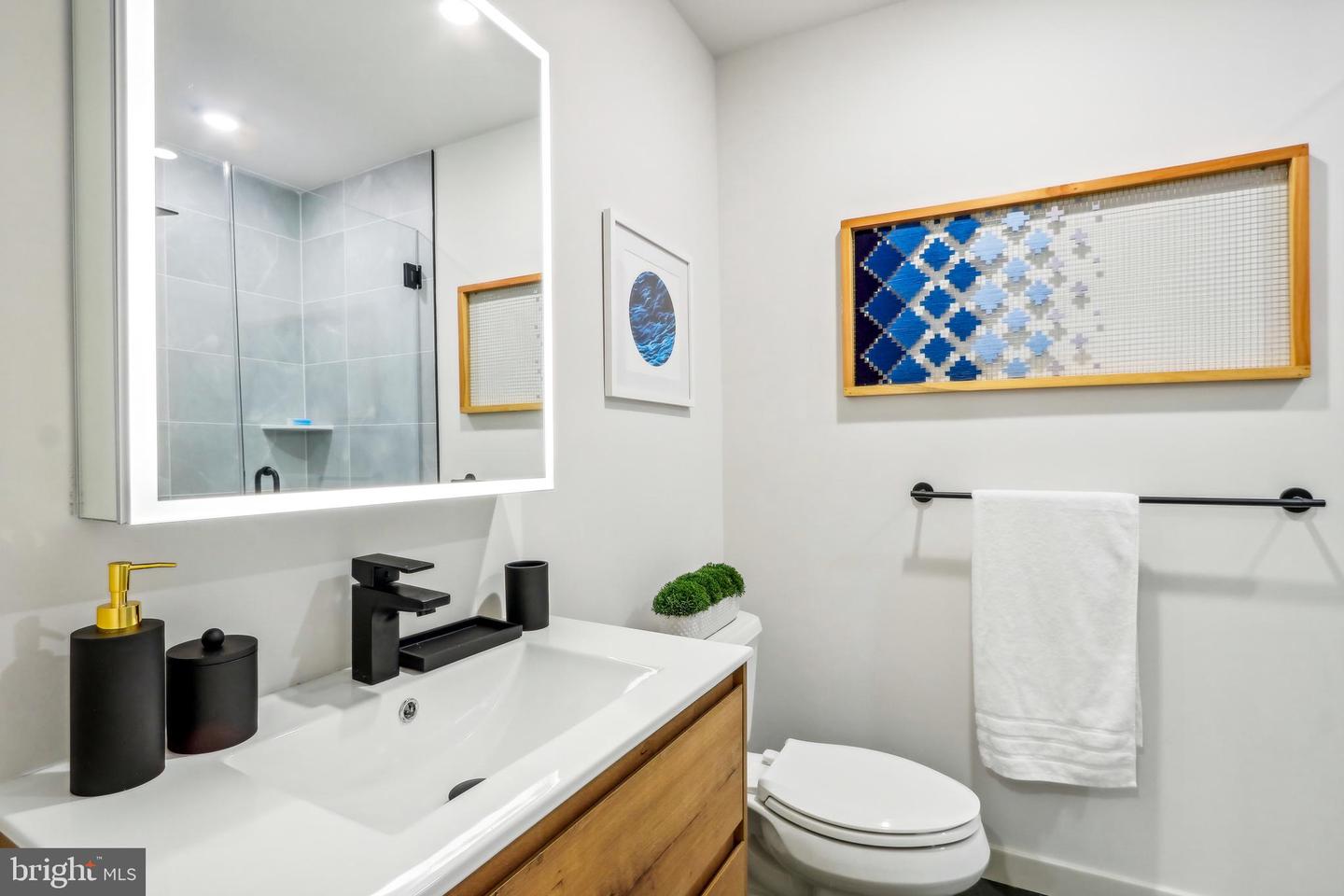 1775 N American St #211 Property Photo 11
