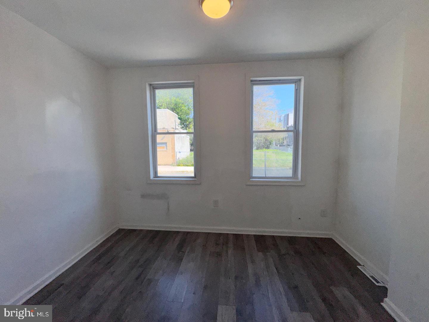 2050 Reed St Property Photo 6