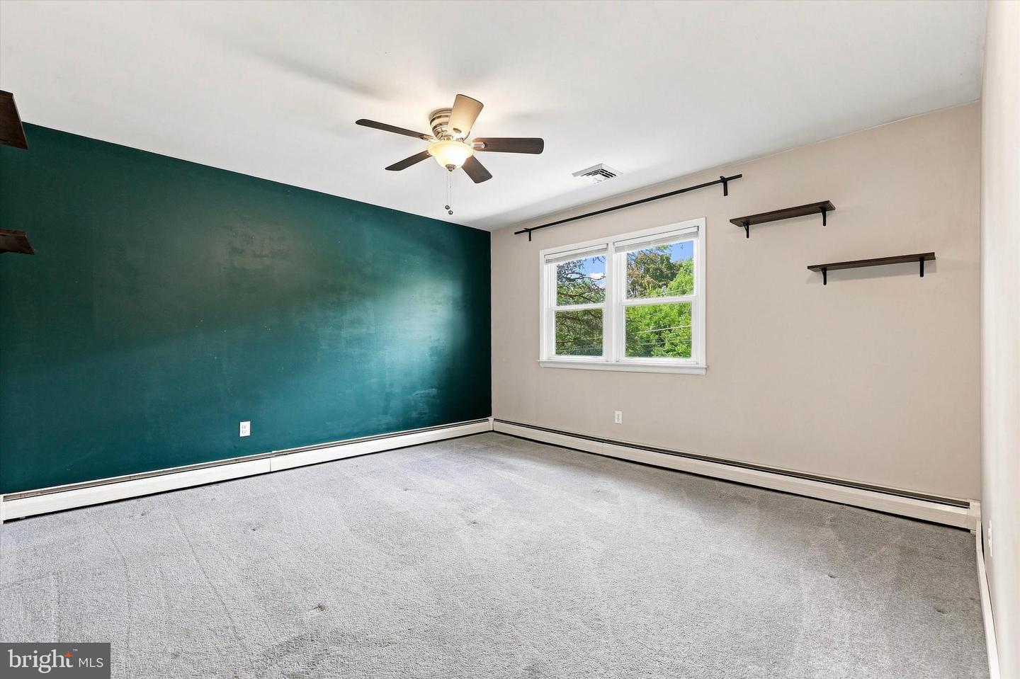 415 Parker Ave Property Photo 19