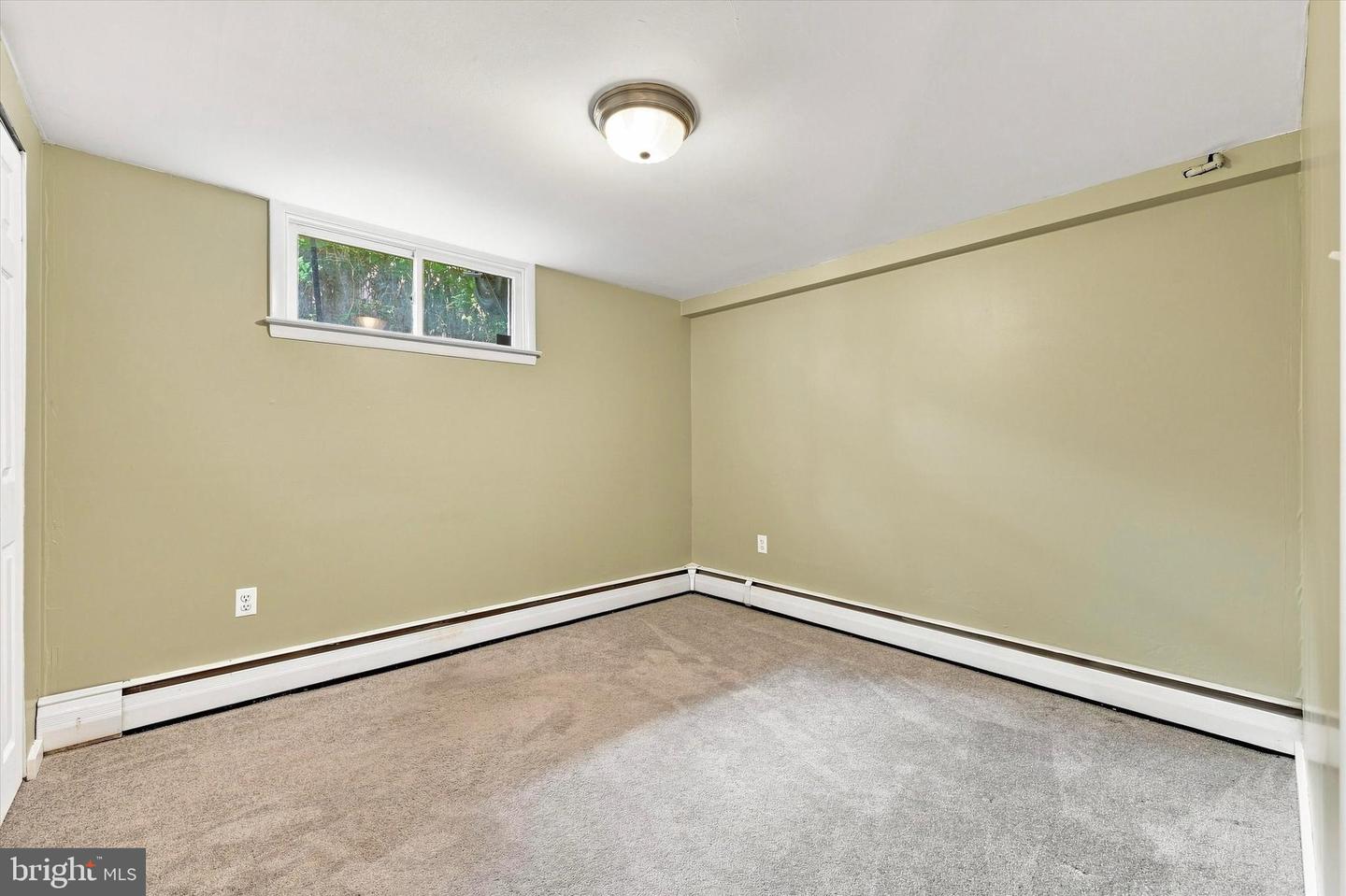 415 Parker Ave Property Photo 25