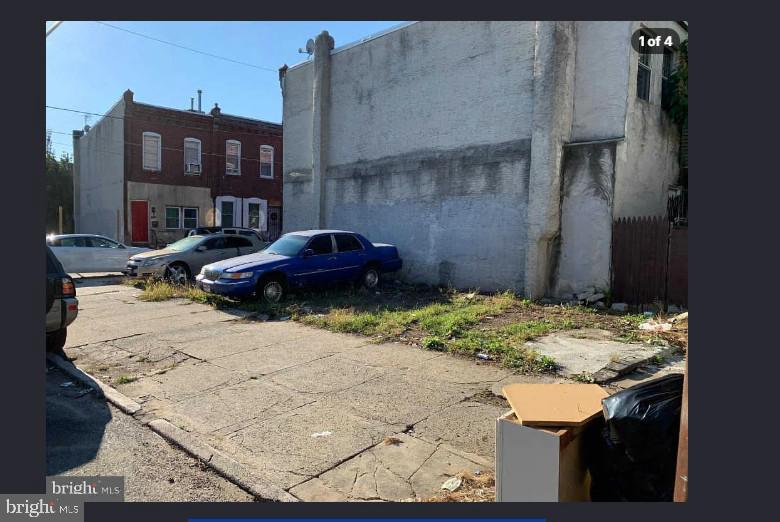 2081 E ORLEANS ST Property Photo 1