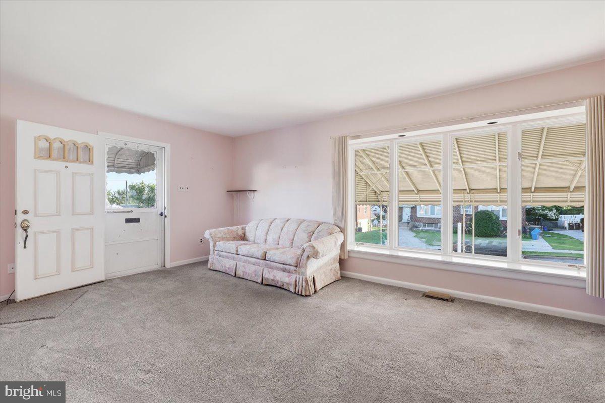 737 Colebrook Rd Property Photo 10