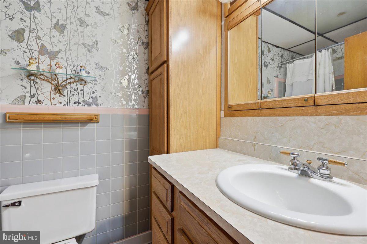 737 Colebrook Rd Property Photo 23