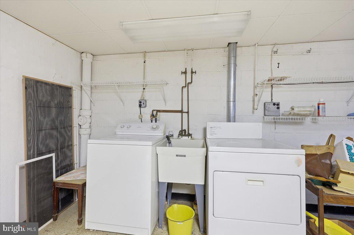 737 Colebrook Rd Property Photo 27