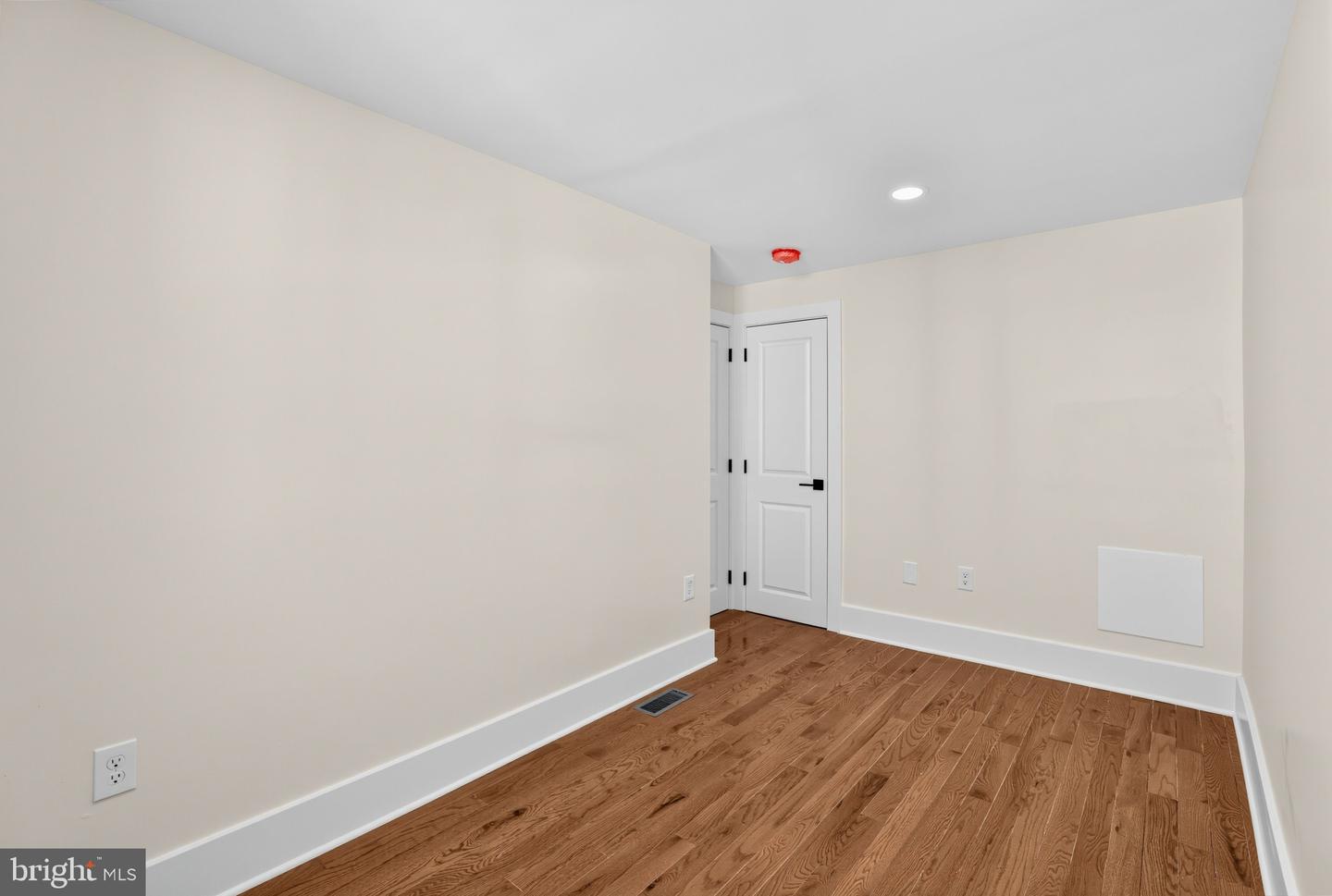 1524 S 30th St Property Photo 14