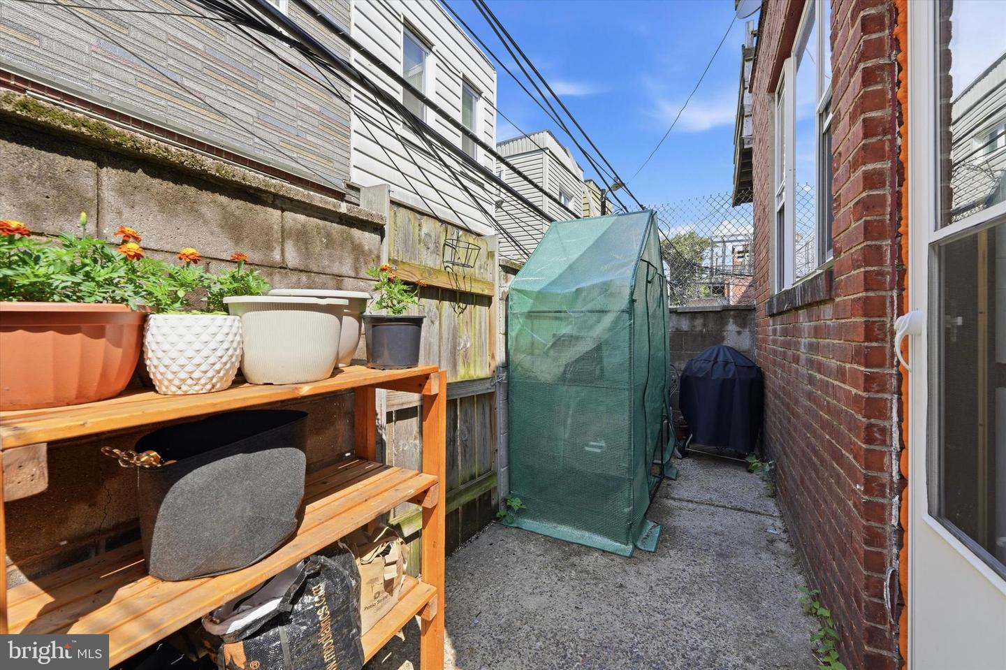 1618 S Broad St Property Photo 14