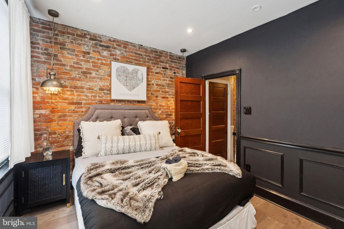 2511 E Oakdale St Property Photo 12